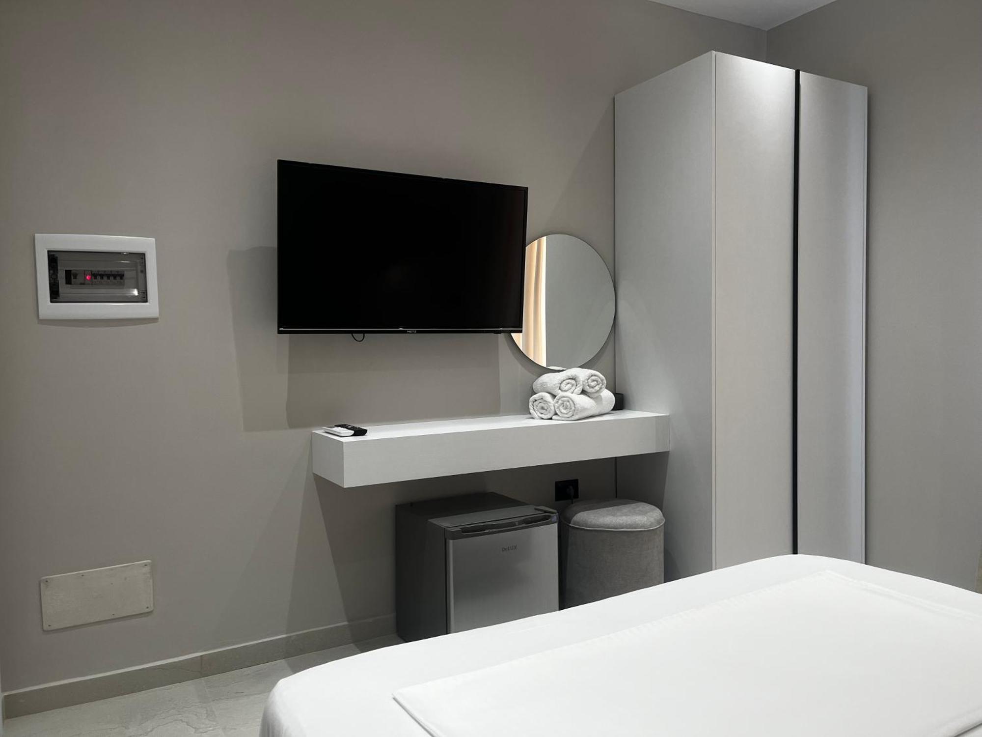 Lian'S Rooms Vlore Exterior photo