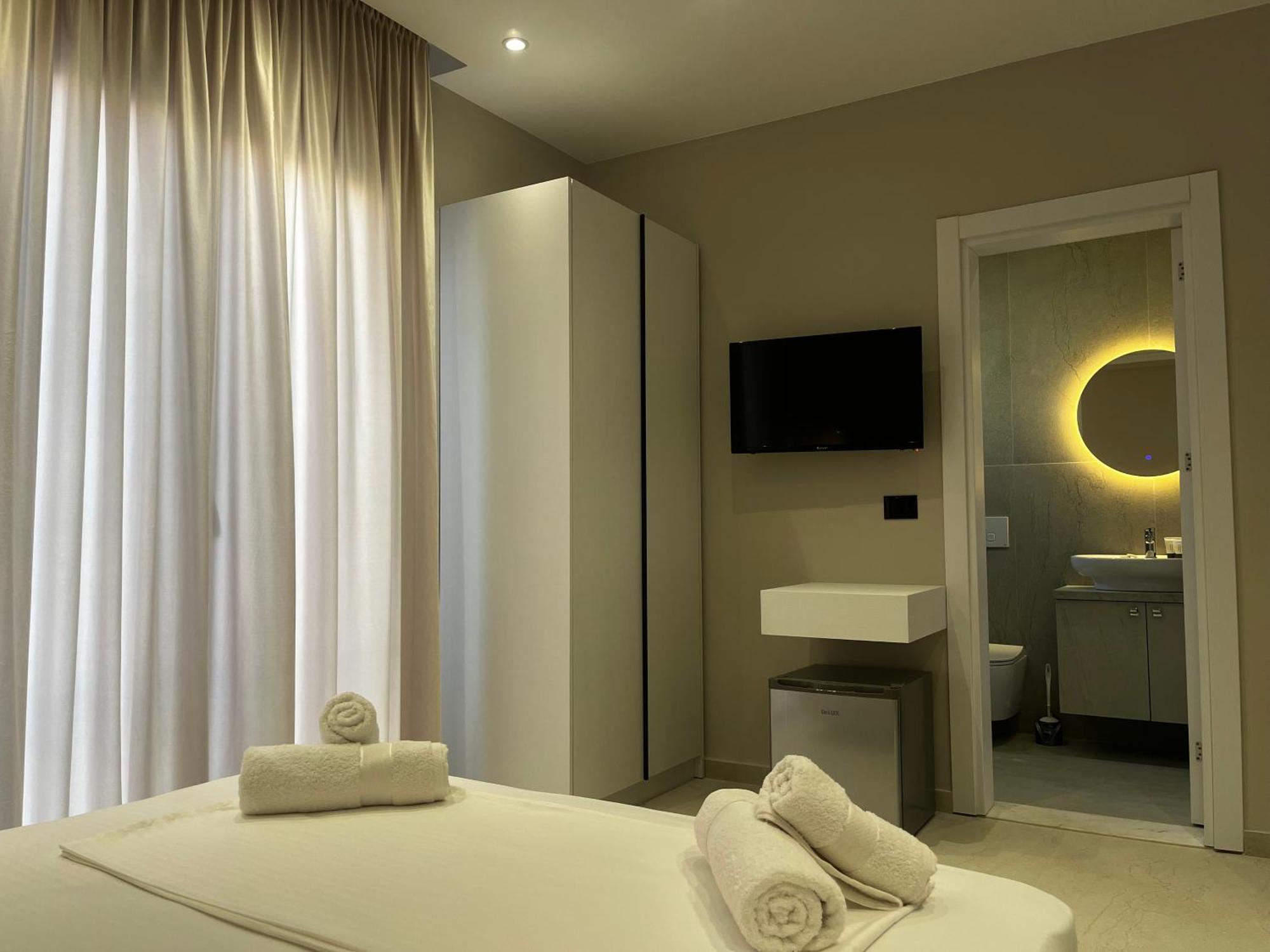 Lian'S Rooms Vlore Exterior photo