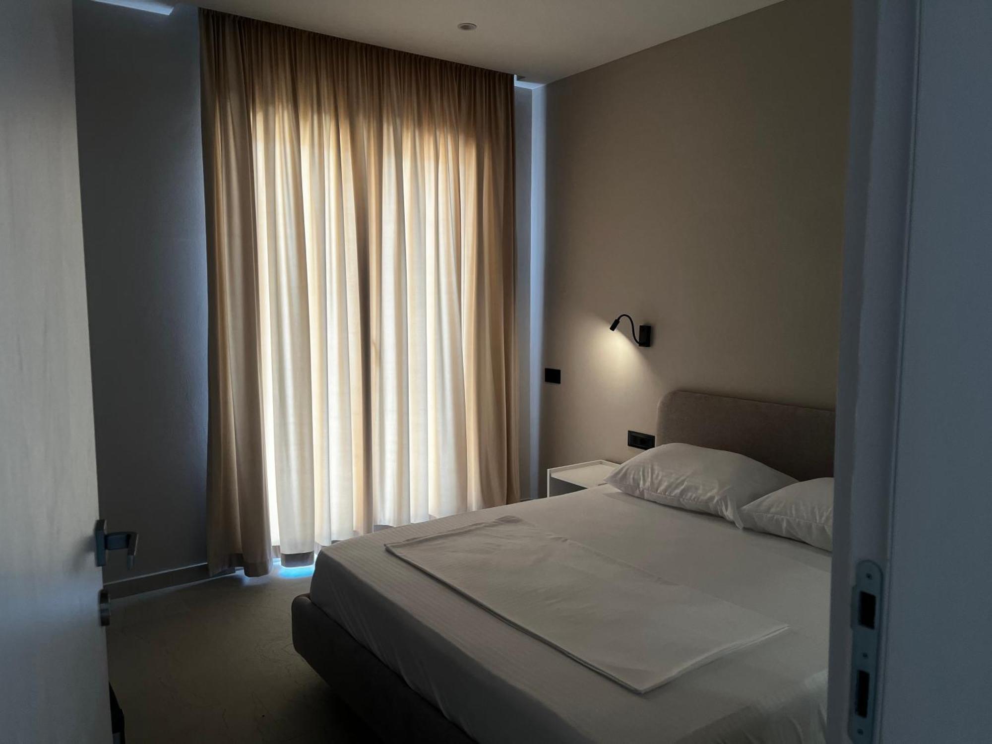 Lian'S Rooms Vlore Exterior photo