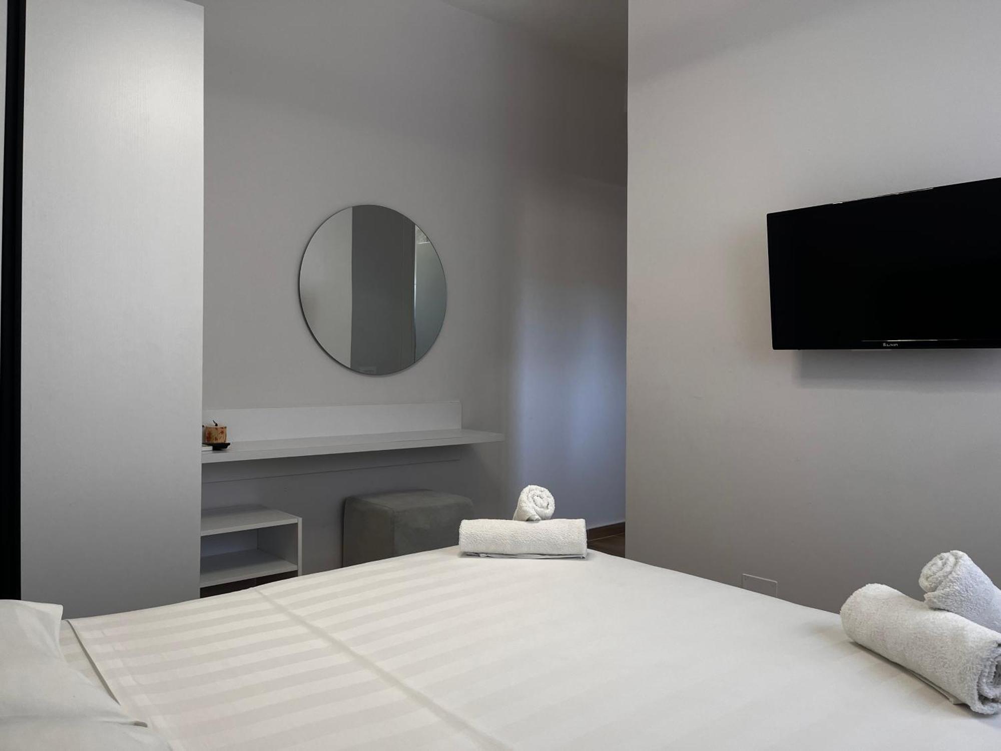 Lian'S Rooms Vlore Exterior photo
